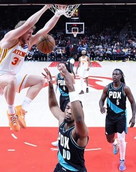 世界杯直播-加盟老鹰后的表现依然出色，前火箭内线的个人能力真是被低估了？